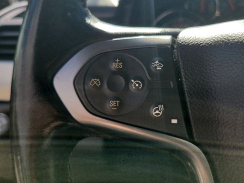 Used 2020 Chevrolet Suburban LT AWD/4WD image 26