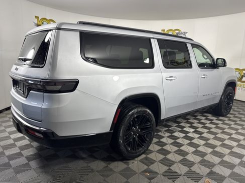 New 2026 Jeep Grand Wagoneer L Limited AWD/4WD image 10