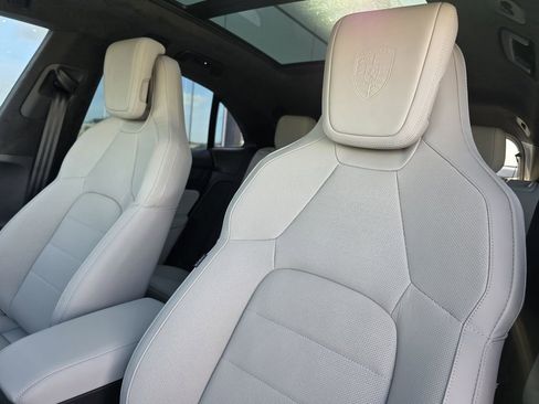 New 2025 Porsche Macan Turbo Electric image 5