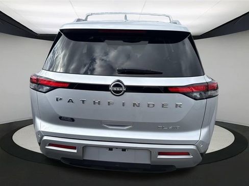 Used 2023 Nissan Pathfinder SL image 6