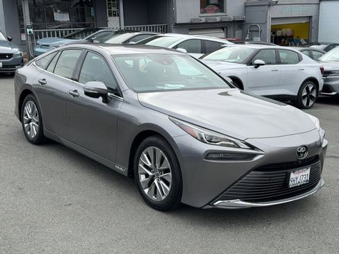 Used 2023 Toyota Mirai XLE w/ Advanced Technology Package image 3