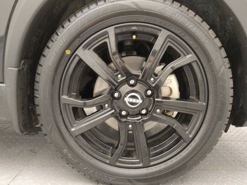 Used 2023 Nissan Kicks SR FWD image 31