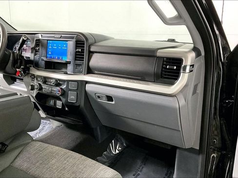 Used 2025 Ford F250 XLT image 16
