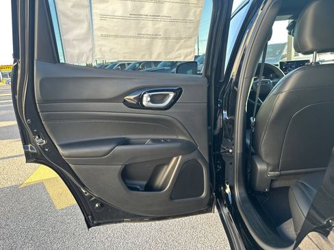 New 2026 Jeep Compass Latitude AWD/4WD image 14