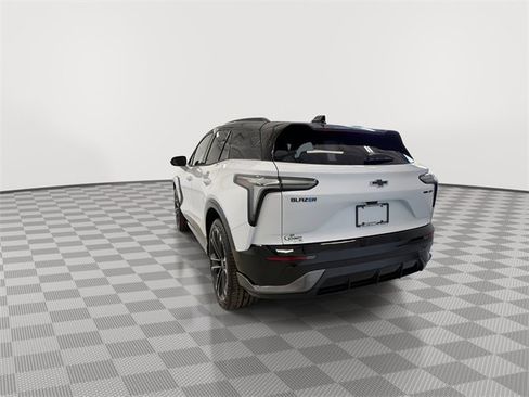 New 2026 Chevrolet Blazer EV SS image 9