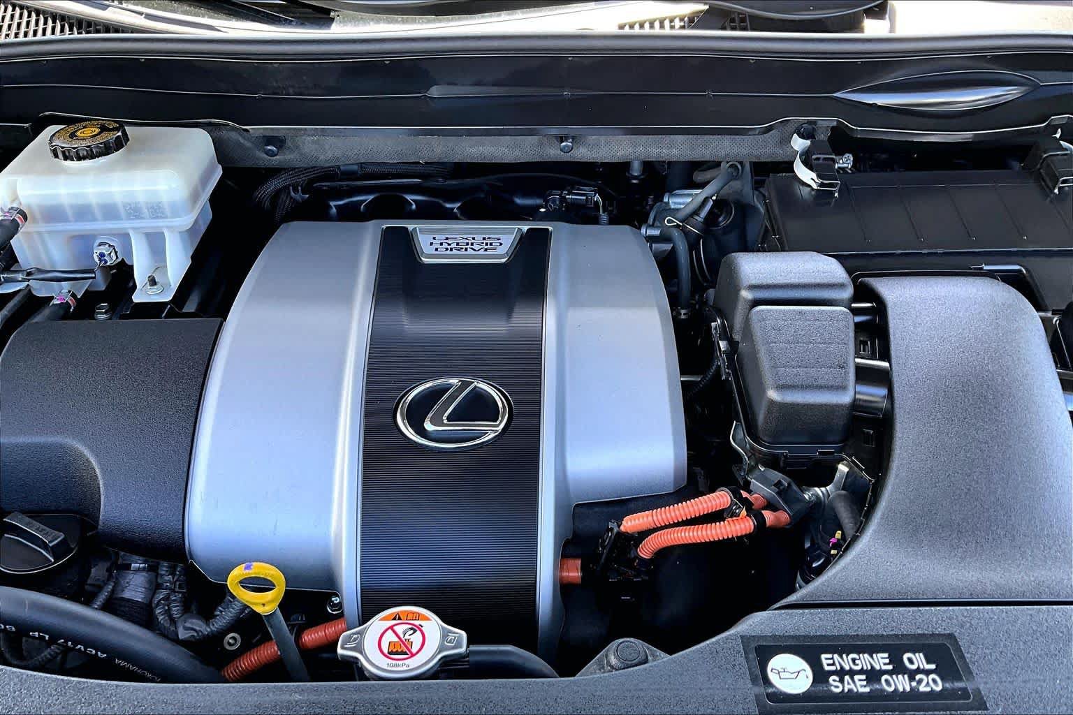 Used 2019 Lexus RX 450hL Premium w/ Premium Package AWD/4WD image 31