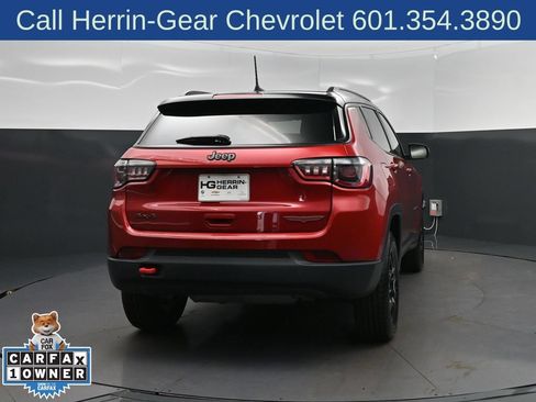 Used 2025 Jeep Compass Trailhawk AWD/4WD image 7