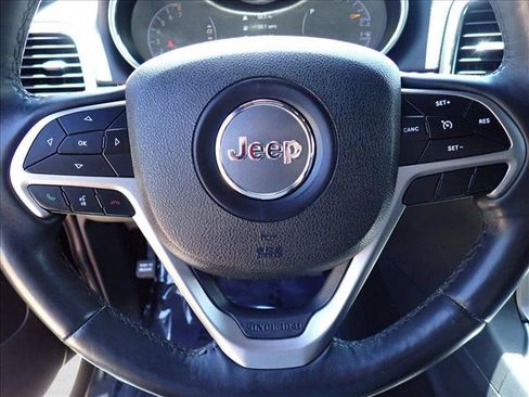 Used 2018 Jeep Grand Cherokee Limited AWD/4WD image 17