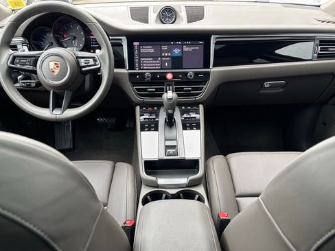 Certified 2026 Porsche Macan image 7