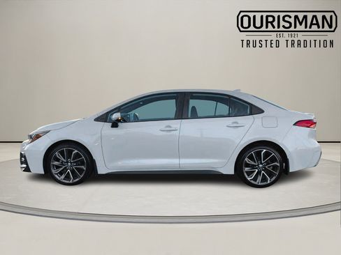Used 2020 Toyota Corolla SE image 3