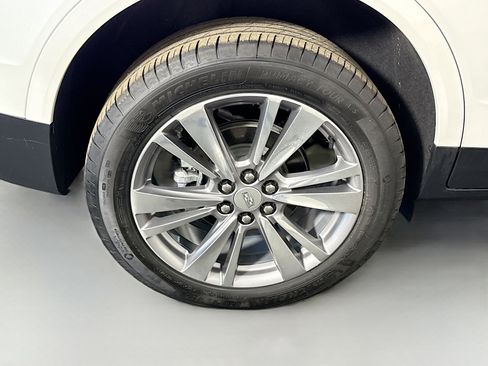 Used 2025 Cadillac XT5 Premium Luxury image 33