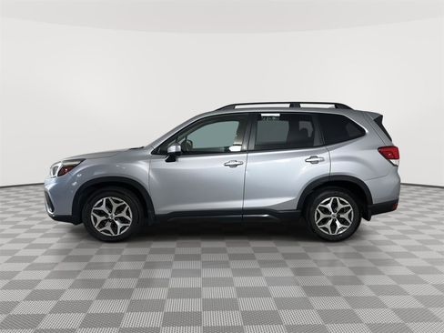 Used 2019 Subaru Forester Premium w/ Popular Package #1 AWD/4WD image 4