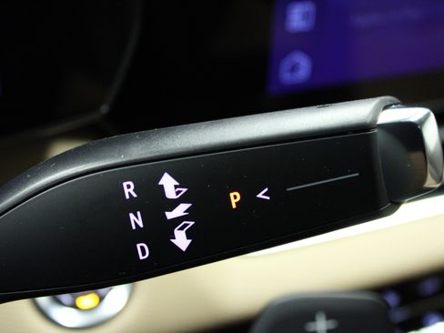 New 2026 Chevrolet Equinox ACTIV w/ Convenience Package III image 23