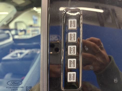 Certified 2023 Ford F250 XLT image 10