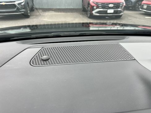 Used 2025 Kia K4 LXS image 17