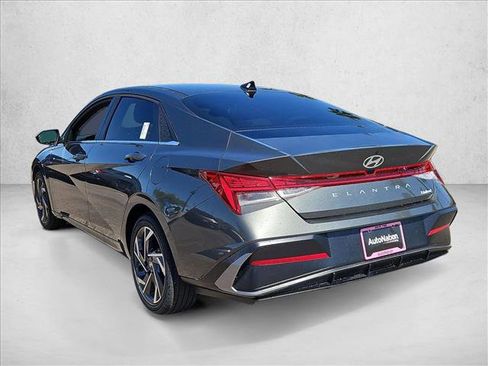 New 2026 Hyundai Elantra Limited FWD image 9