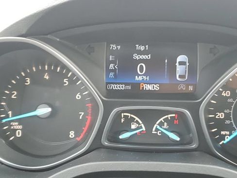 Used 2017 Ford Escape SE FWD image 26