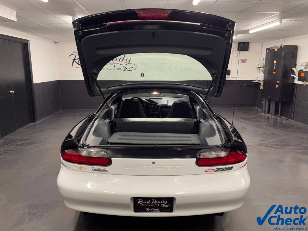 Used 1993 Chevrolet Camaro Z28 RWD image 12