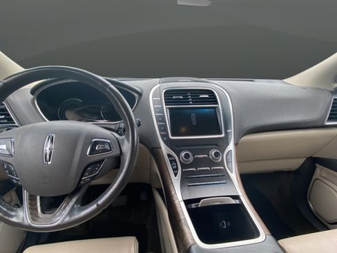 Used 2016 Lincoln MKX Reserve w/ Driver Assistance Package AWD/4WD image 11