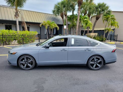 Used 2024 Honda Accord Sport image 9