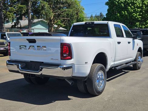 New 2026 RAM 3500 Tradesman AWD/4WD image 7