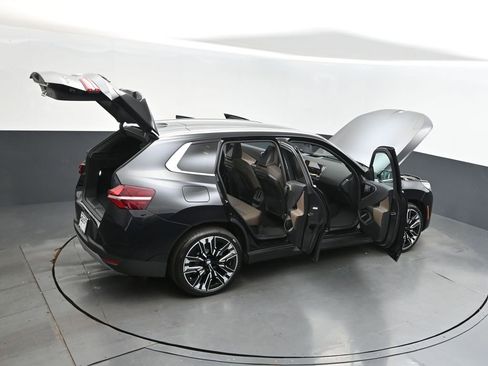 Certified 2025 BMW X3 xDrive30i w/ Premium Package AWD/4WD image 49