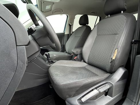 Used 2018 Volkswagen Tiguan S AWD/4WD image 11