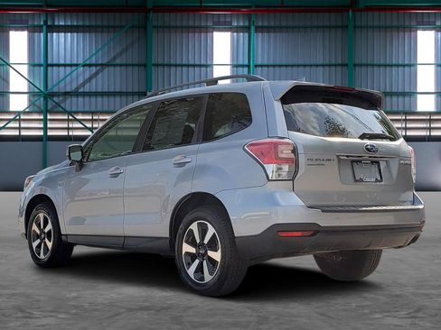 Used 2018 Subaru Forester 2.5i Premium w/ Popular Package #2A AWD/4WD image 3