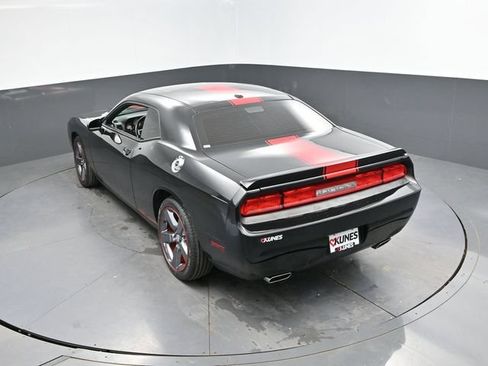 Used 2013 Dodge Challenger SXT RWD image 39