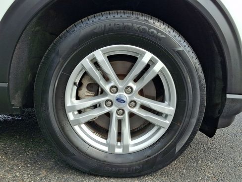 Certified 2023 Ford Explorer XLT AWD/4WD image 8