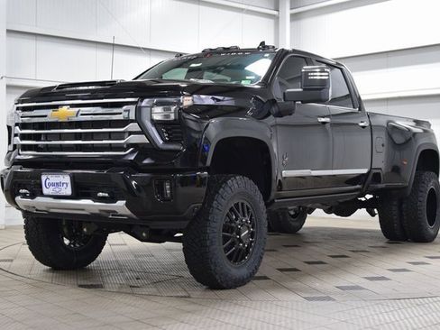 New 2026 Chevrolet Silverado 3500 High Country w/ High Country Premium Package image 3