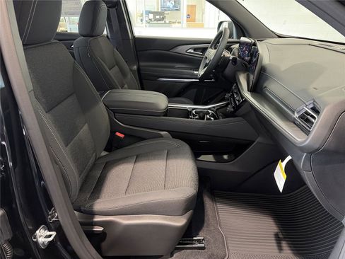 New 2026 Chevrolet Traverse LT w/ Midnight/Sport Edition image 15