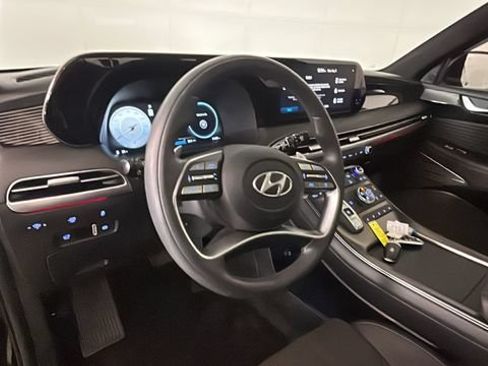 Certified 2025 Hyundai Palisade Calligraphy AWD/4WD image 13
