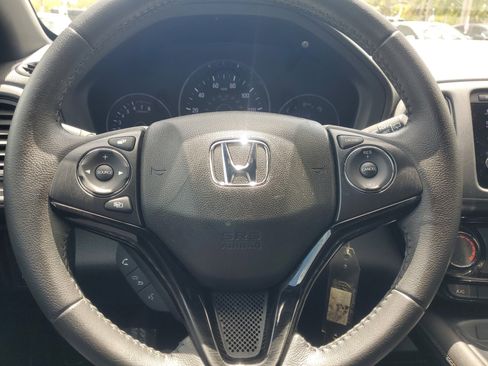 Used 2022 Honda HR-V Sport image 19