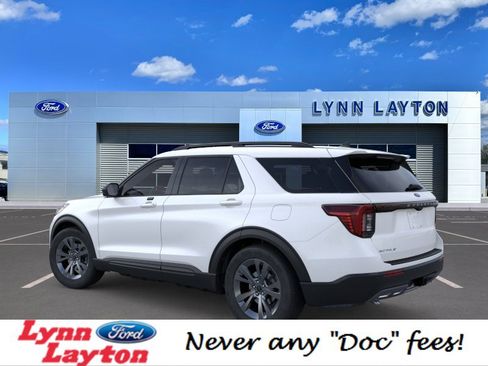 New 2026 Ford Explorer Active w/ Active Comfort Package AWD/4WD image 4