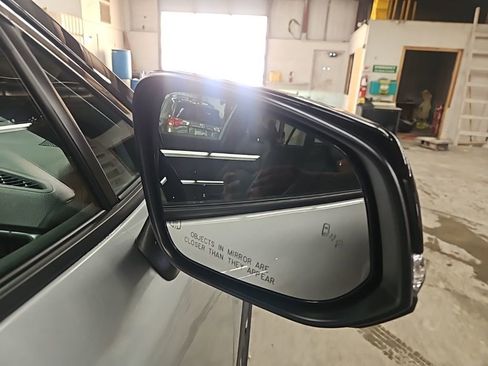 Used 2023 Toyota Corolla Cross XSE image 34