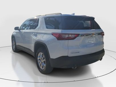 Used 2021 Chevrolet Traverse LT