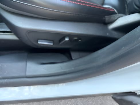 Used 2025 Ford Escape ST-Line Select AWD/4WD image 27