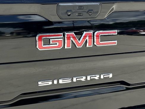Used 2025 GMC Sierra 1500 SLT AWD/4WD image 7