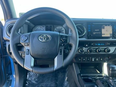 Used 2018 Toyota Tacoma TRD Pro AWD/4WD image 21