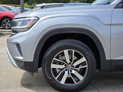 Used 2023 Volkswagen Atlas SE FWD image 10