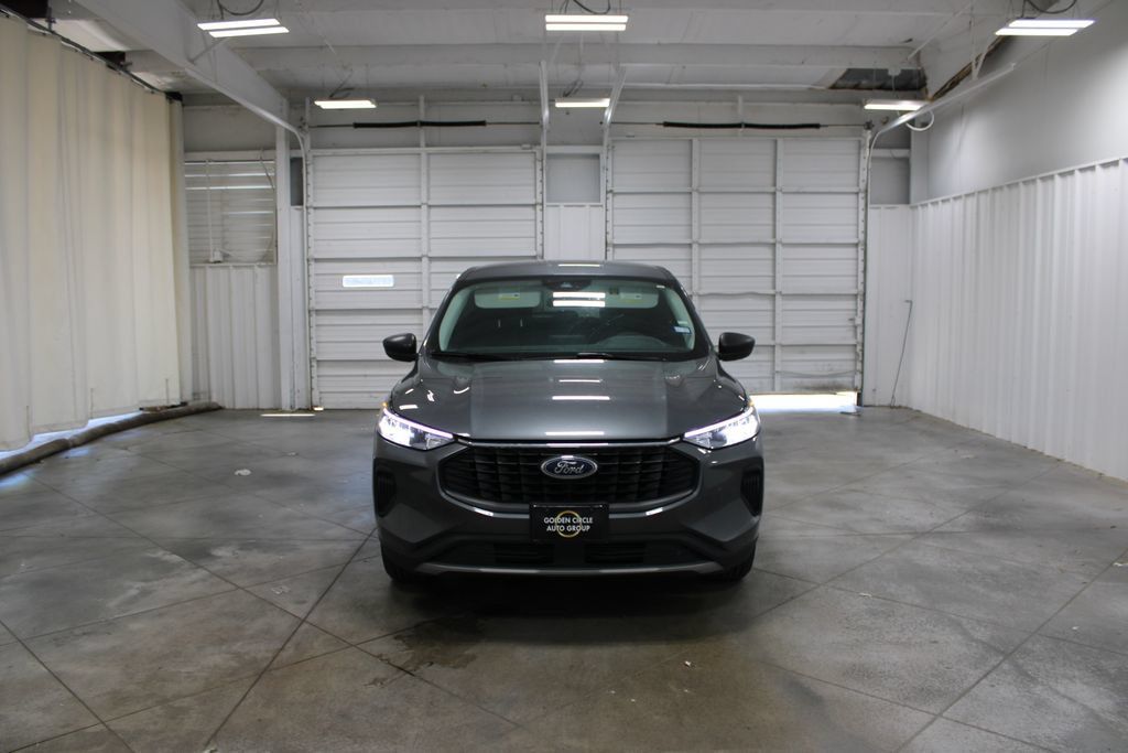 Used 2025 Ford Escape Active FWD image 3