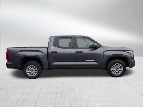 Used 2022 Toyota Tundra SR5 w/ SR5 Convenience Package image 7