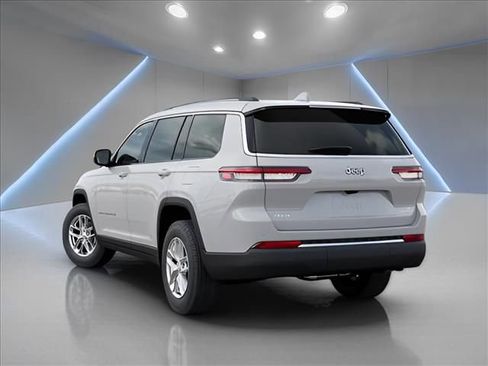 New 2026 Jeep Grand Cherokee L Laredo image 3