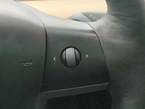 Used 2023 Tesla Model Y Long Range image 28