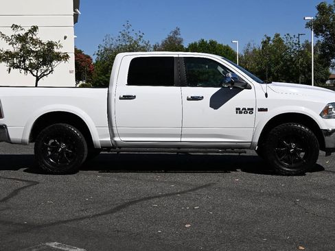 Used 2018 RAM 1500 Laramie w/ Convenience Group AWD/4WD image 7