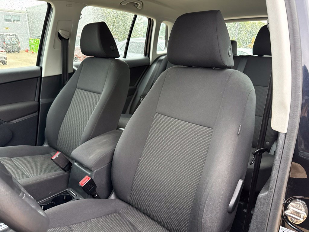 Used 2017 Volkswagen Tiguan S FWD image 5