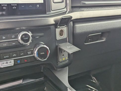 Used 2024 Ford F350 Lariat w/ Lariat Ultimate Package image 32