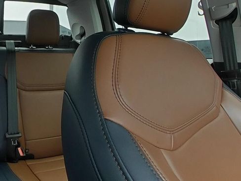 Used 2024 Ford Maverick Lariat FWD image 11