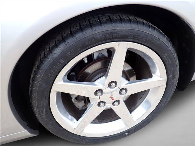 Used 2005 Chevrolet Corvette Convertible w/ Preferred Equipment Group RWD image 7